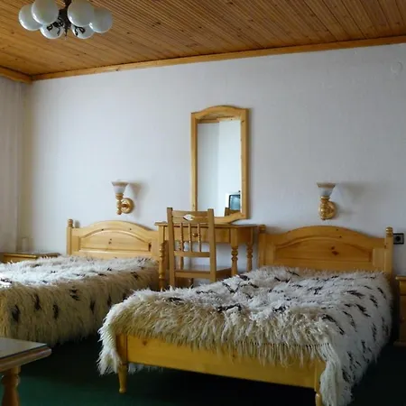 Sekvoia Guest house 2*